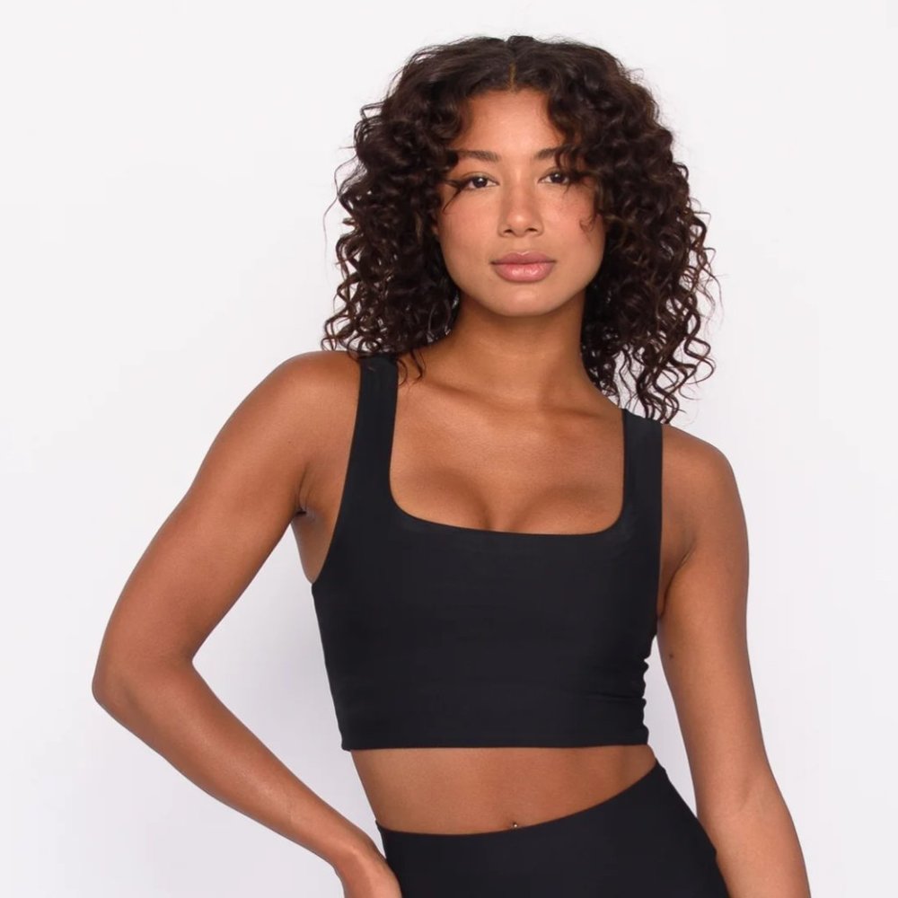 IVY CROP - BLACK